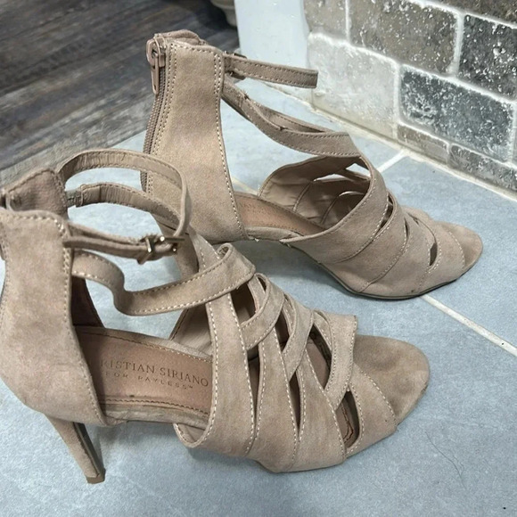 Sexy Ankle strap, 3 1/2 in heel. - Picture 6 of 11